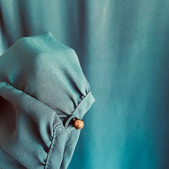 Forever 21 Green Chiffon Blouse - Picture 4 of 4